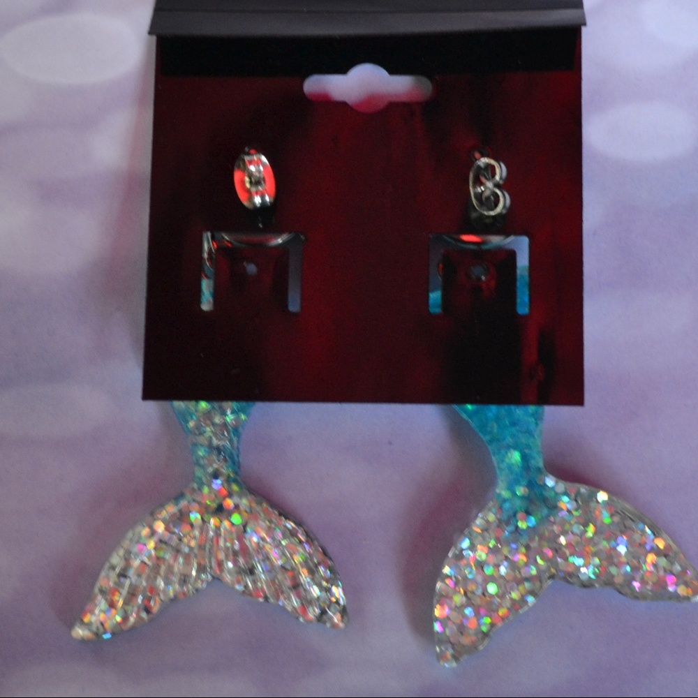 Host Pick NWT Mermaid Tail Dangling Earrings - Picture 3 of 5